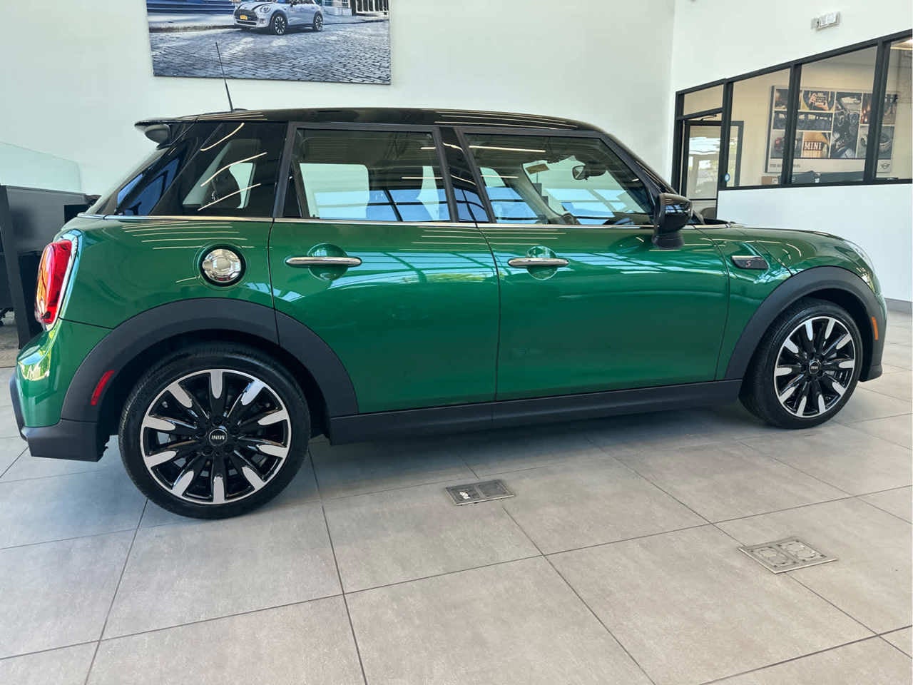 2022 MINI HARDTOP 4 DOOR SIGNATURE
