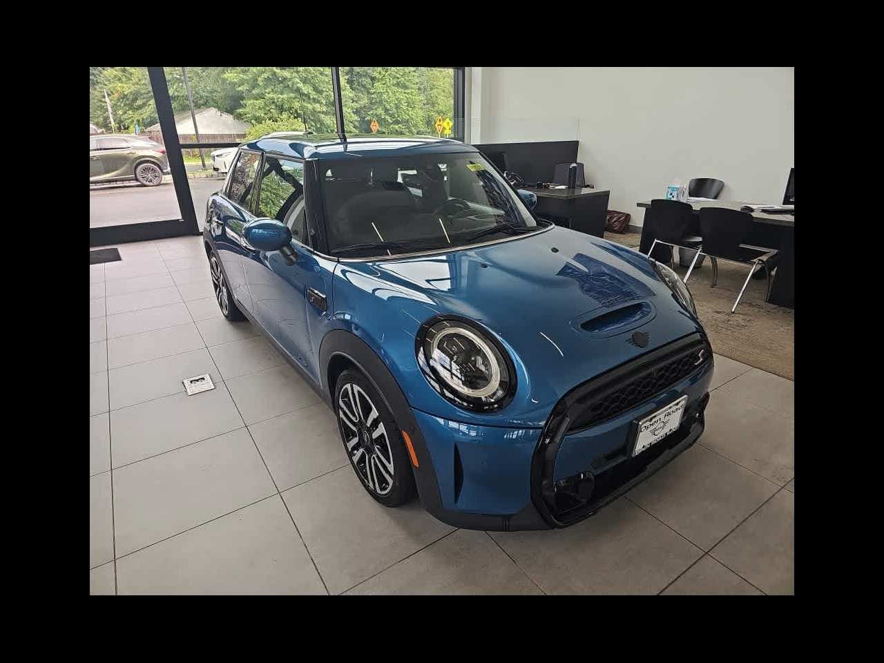 2024 MINI HARDTOP 4 DOOR Cooper S FWD