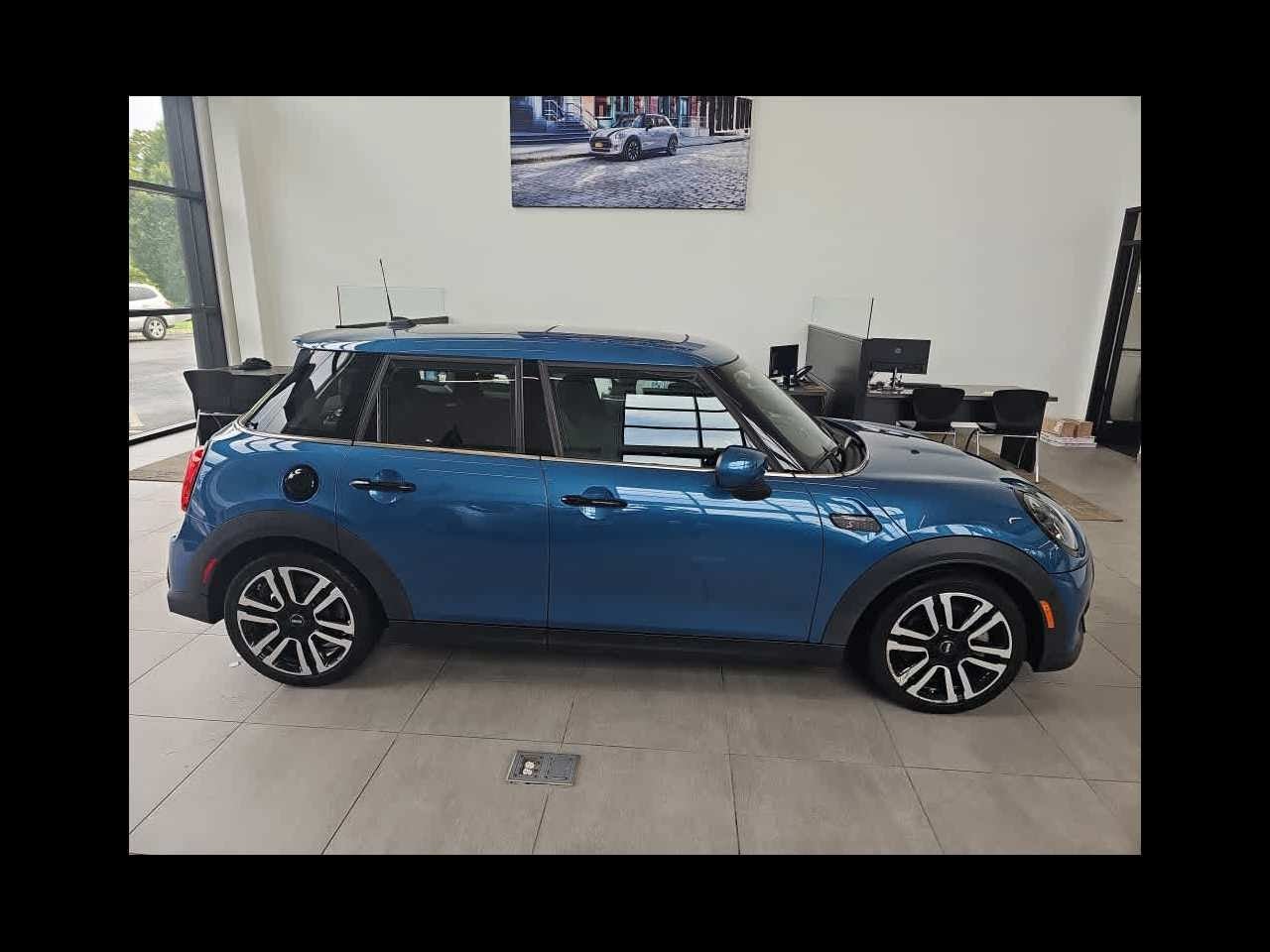 2024 MINI HARDTOP 4 DOOR Cooper S FWD