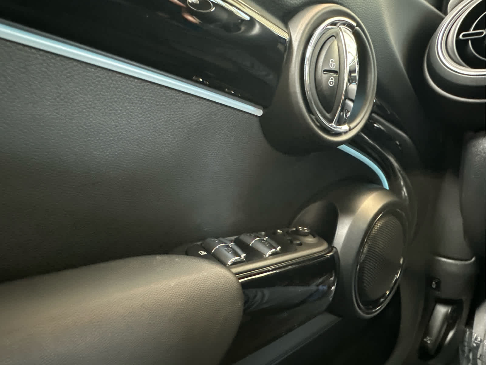 2024 MINI HARDTOP 4 DOOR Cooper S FWD