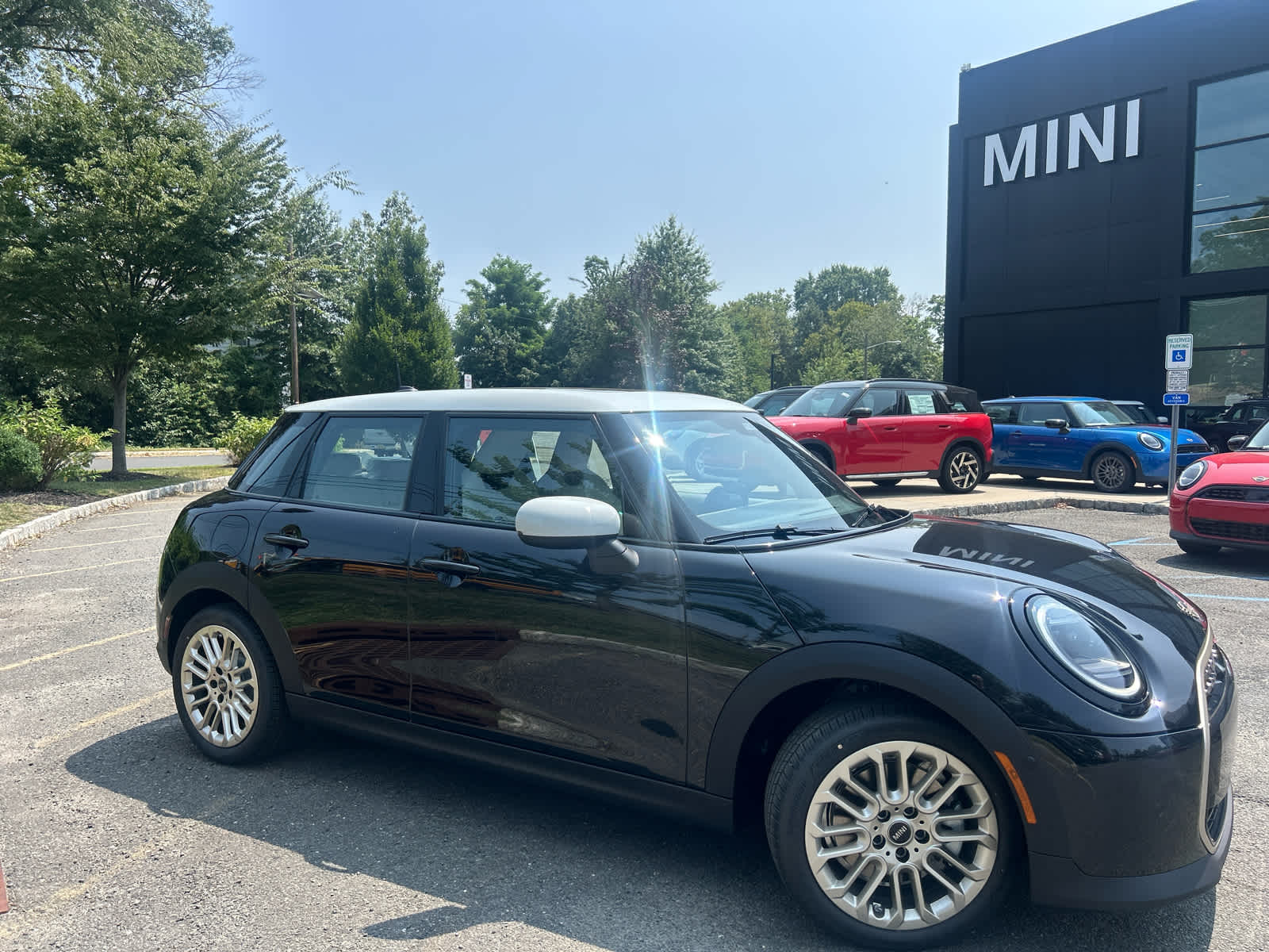 2025 MINI HARDTOP 4 DOOR SIGNATURE PLUS