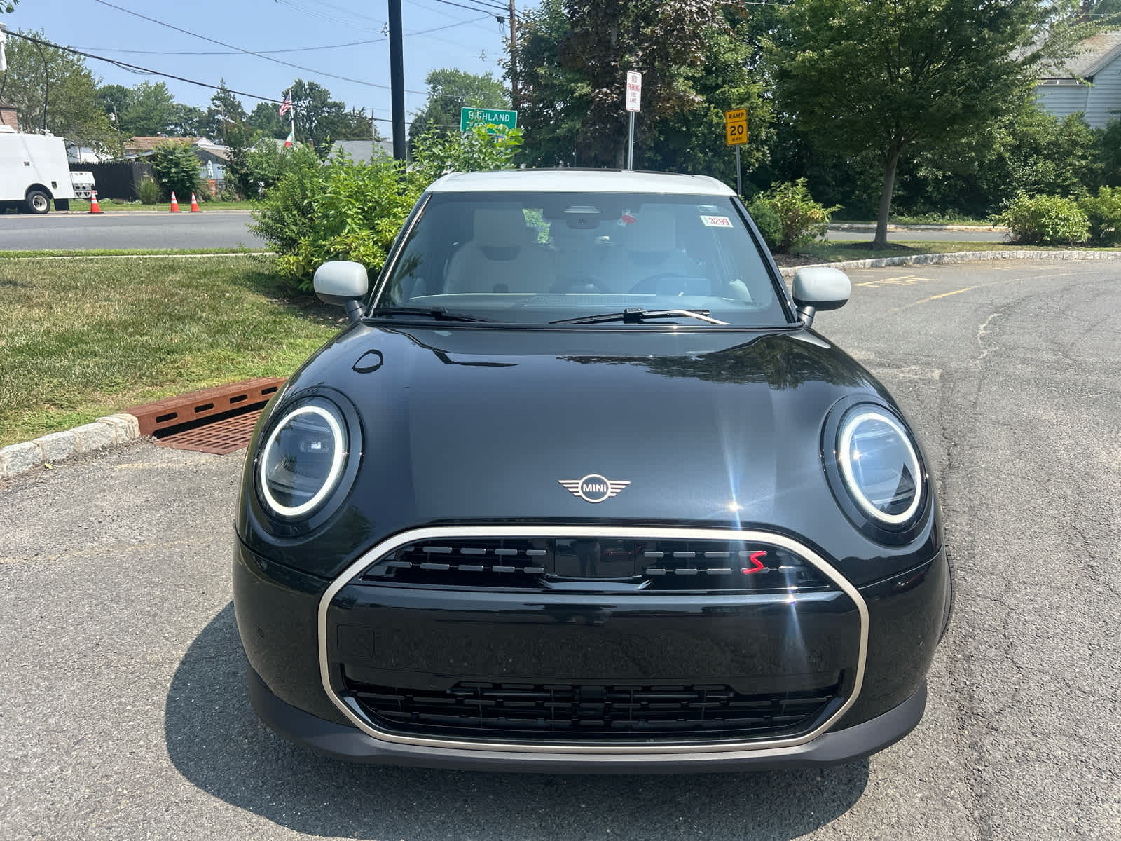 2025 MINI HARDTOP 4 DOOR SIGNATURE PLUS