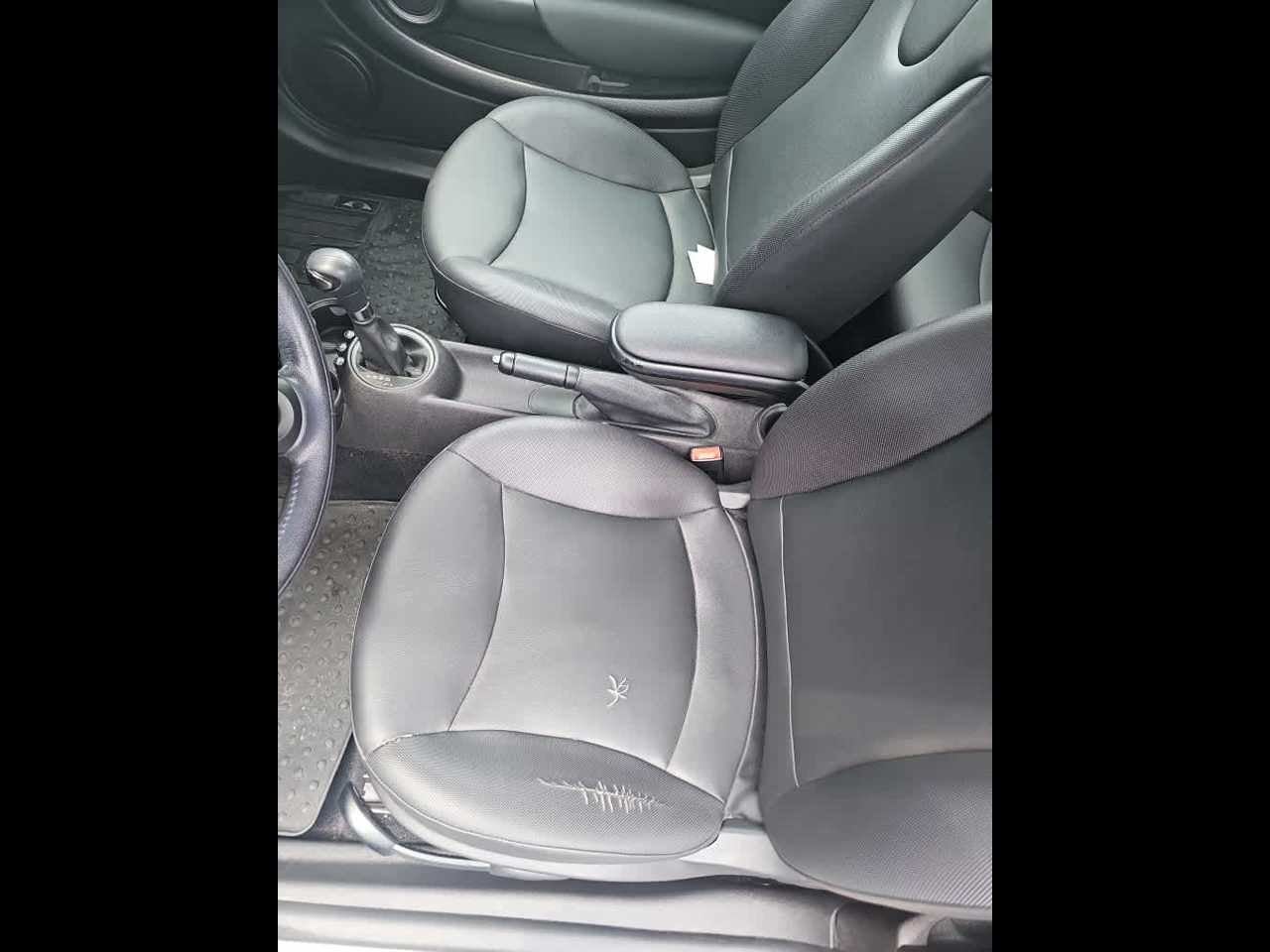2013 MINI HARDTOP 2 DOOR 2dr Cpe