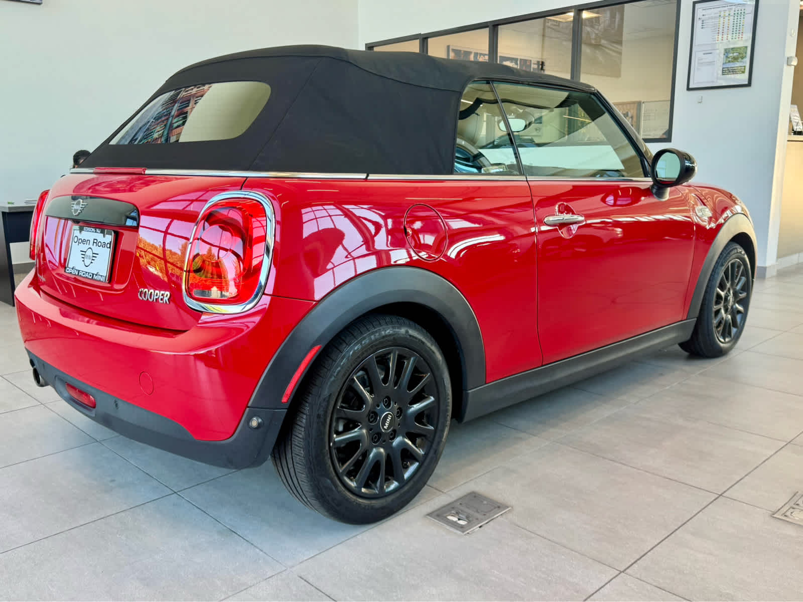 2019 MINI CONVERTIBLE Cooper FWD