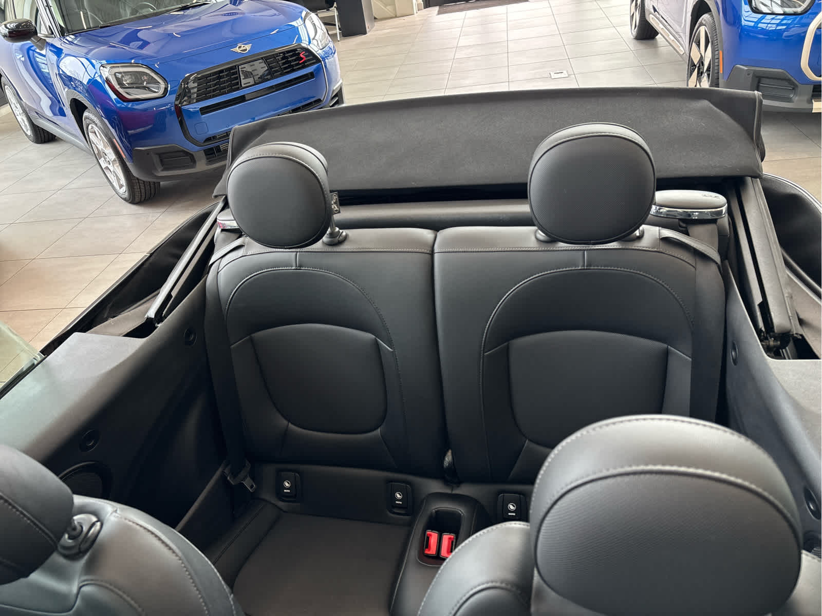 2020 MINI CONVERTIBLE SIGNATURE