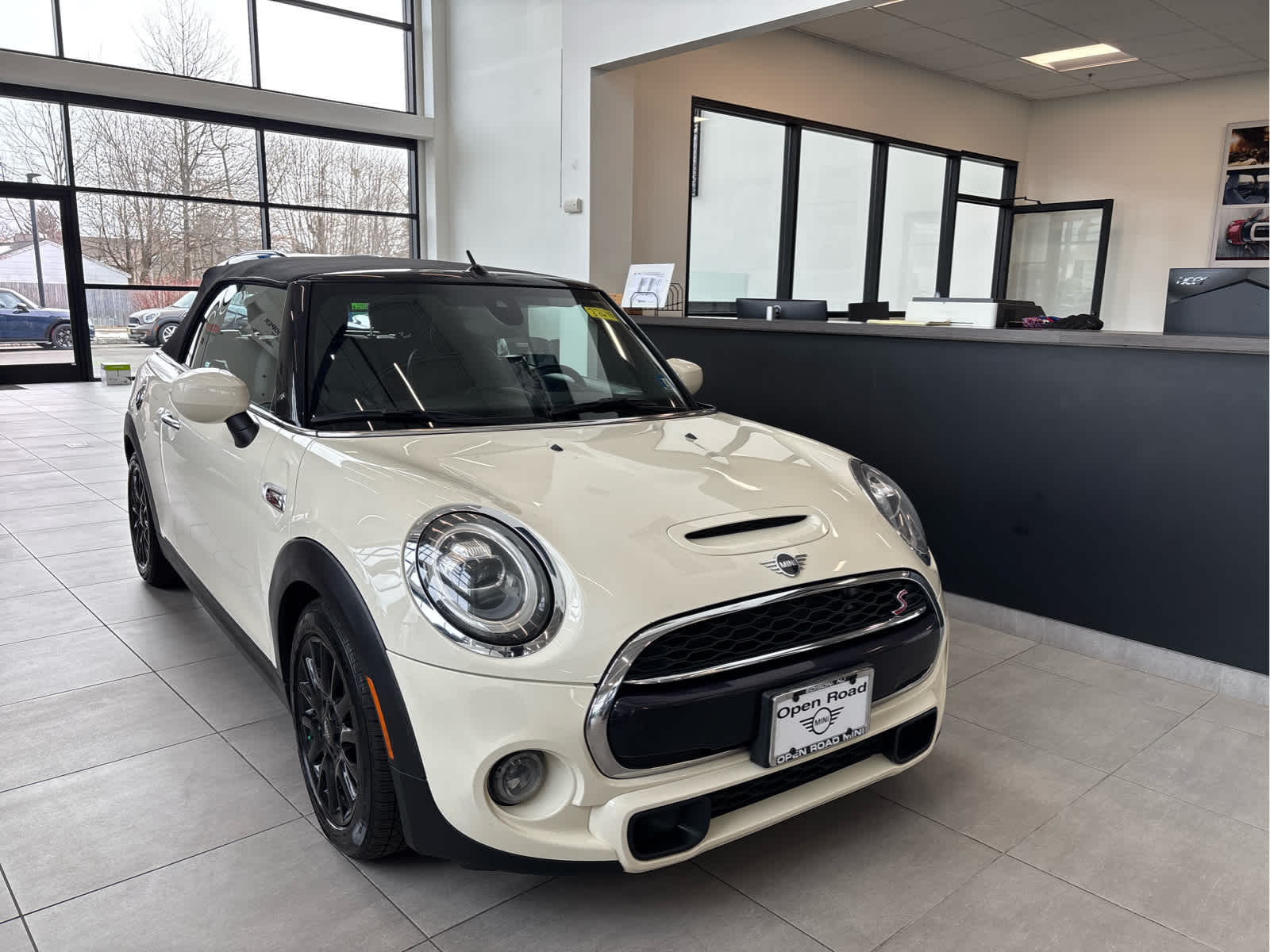 2020 MINI CONVERTIBLE SIGNATURE