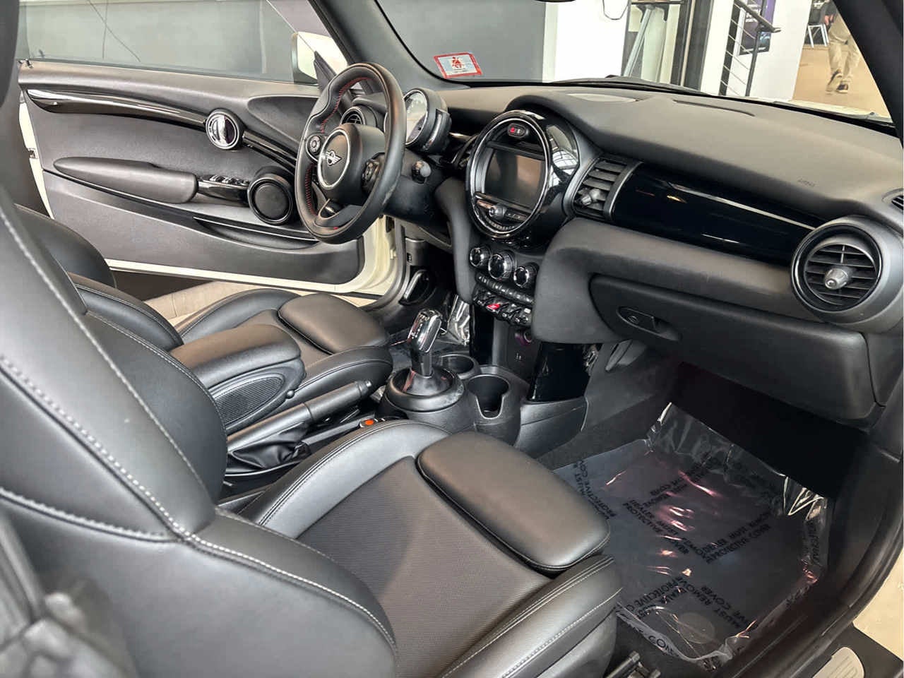 2020 MINI CONVERTIBLE SIGNATURE