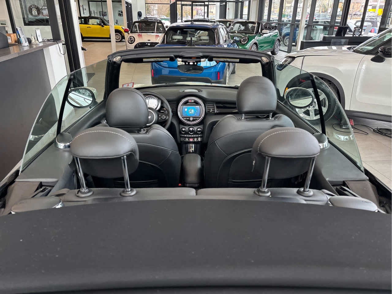 2020 MINI CONVERTIBLE SIGNATURE