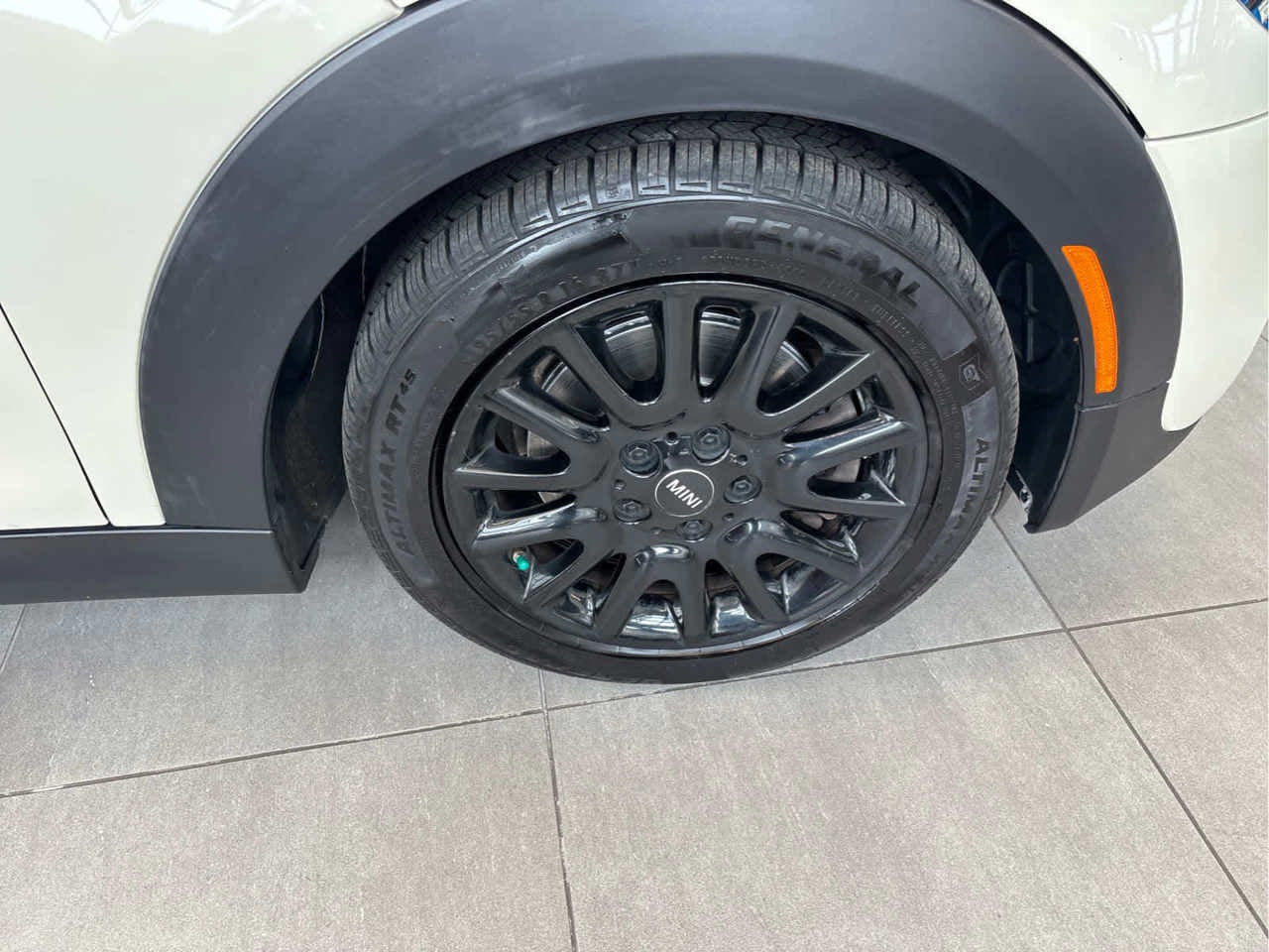 2020 MINI CONVERTIBLE SIGNATURE