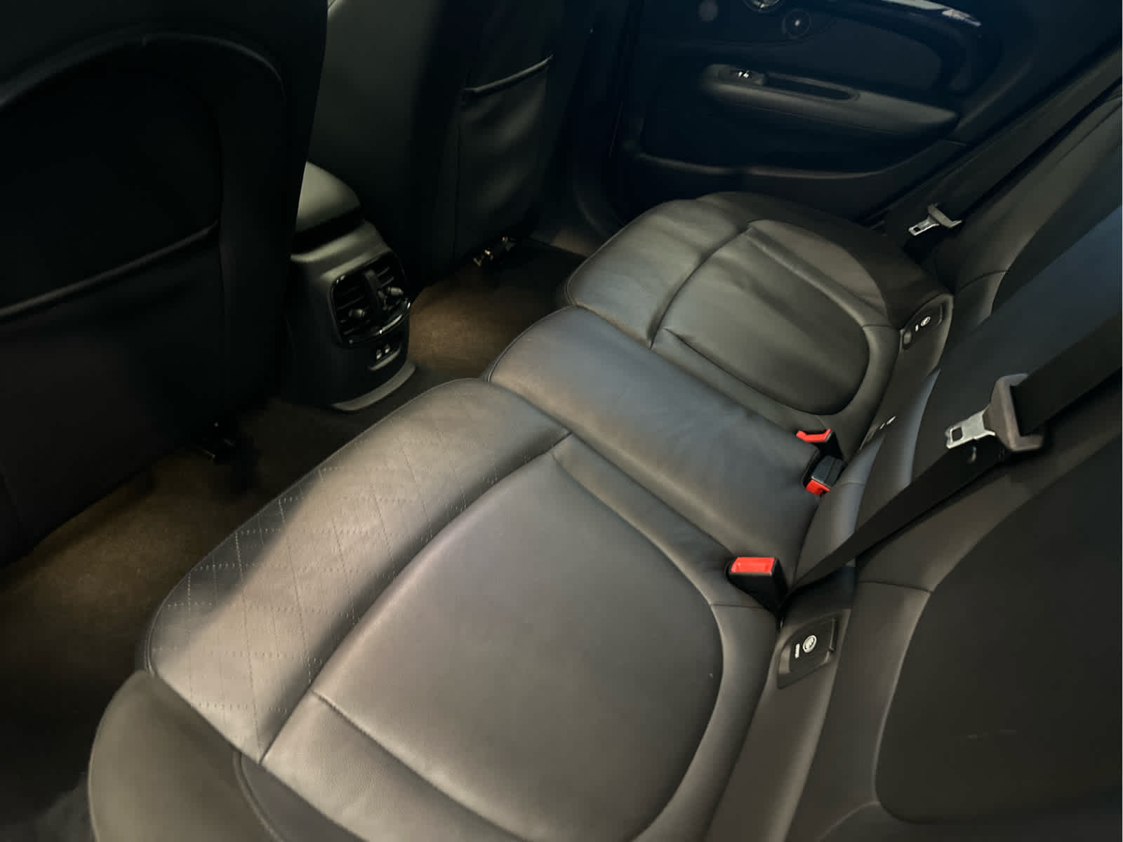 2023 MINI CLUBMAN ICONIC