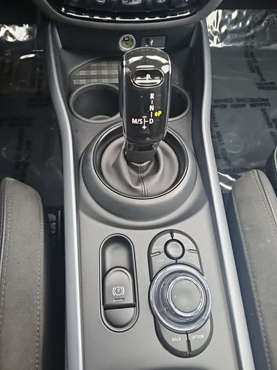 2023 MINI CLUBMAN ICONIC