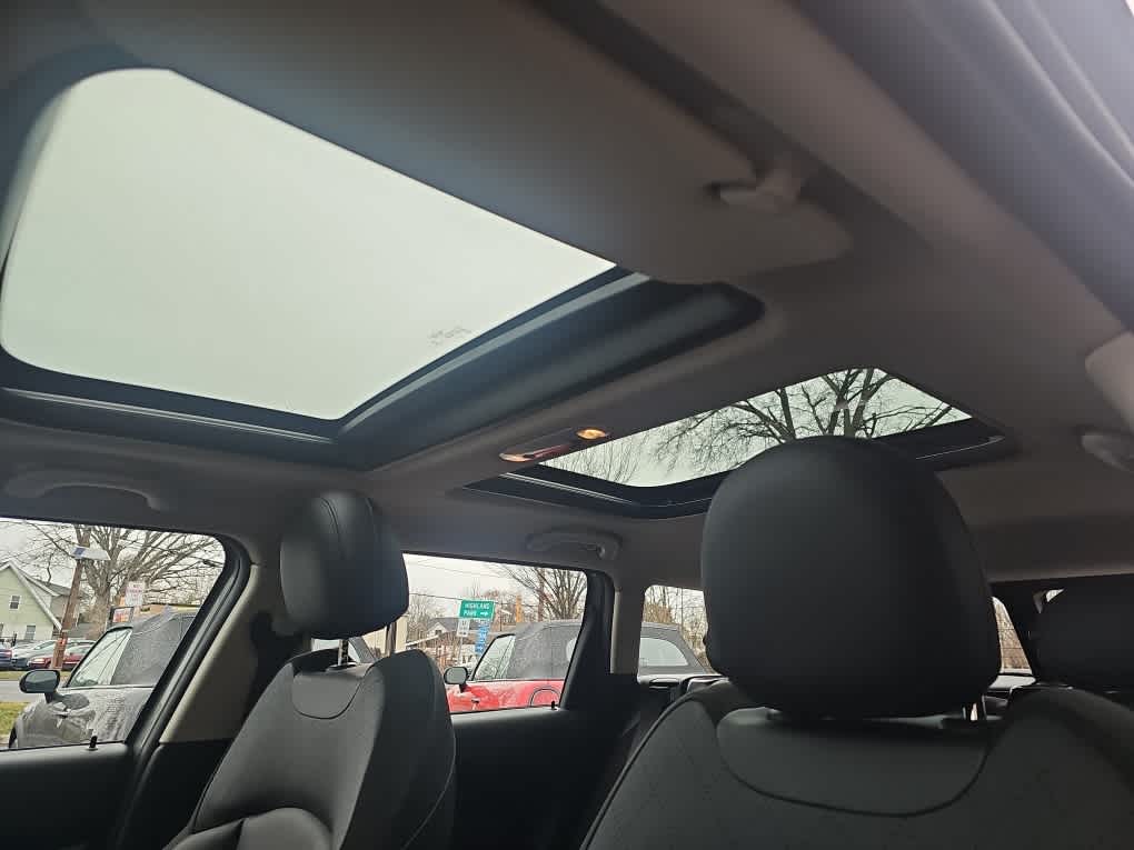 2023 MINI CLUBMAN ICONIC