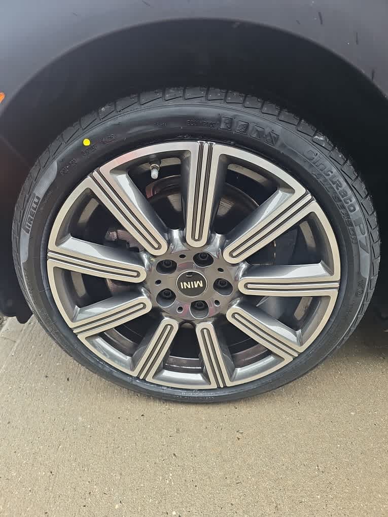 2023 MINI CLUBMAN ICONIC