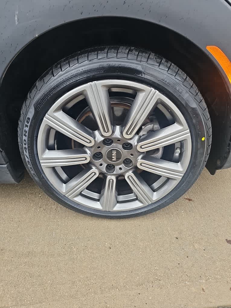 2023 MINI CLUBMAN ICONIC