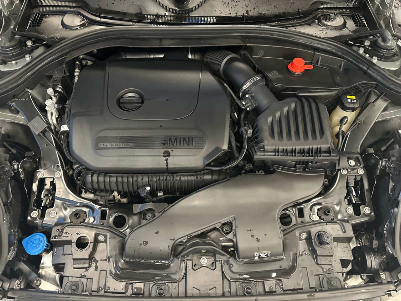 2023 MINI CLUBMAN ICONIC