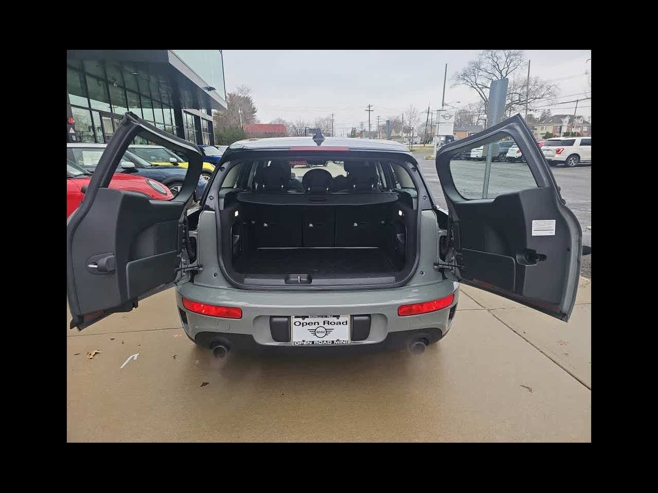 2023 MINI CLUBMAN ICONIC