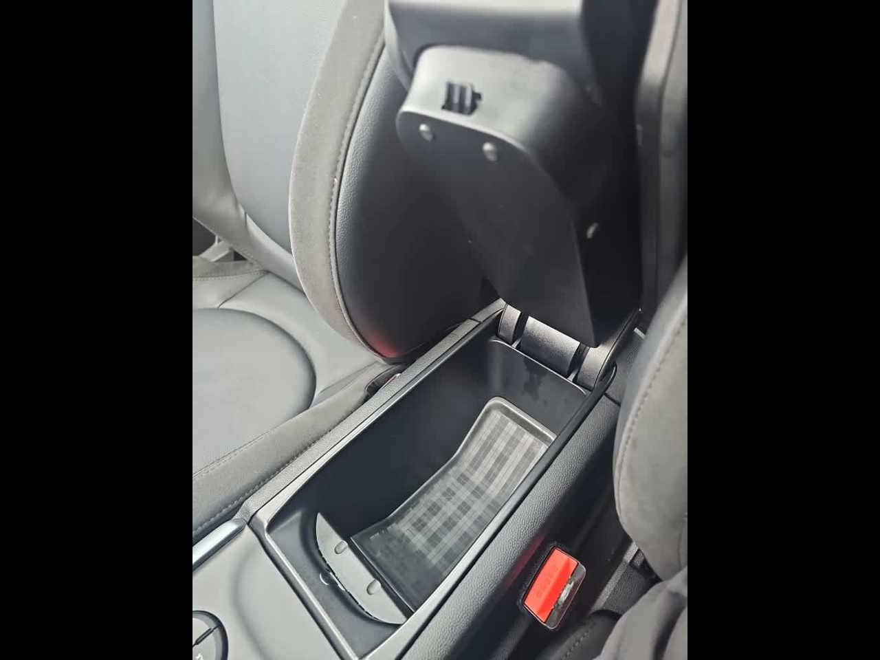 2023 MINI CLUBMAN ICONIC