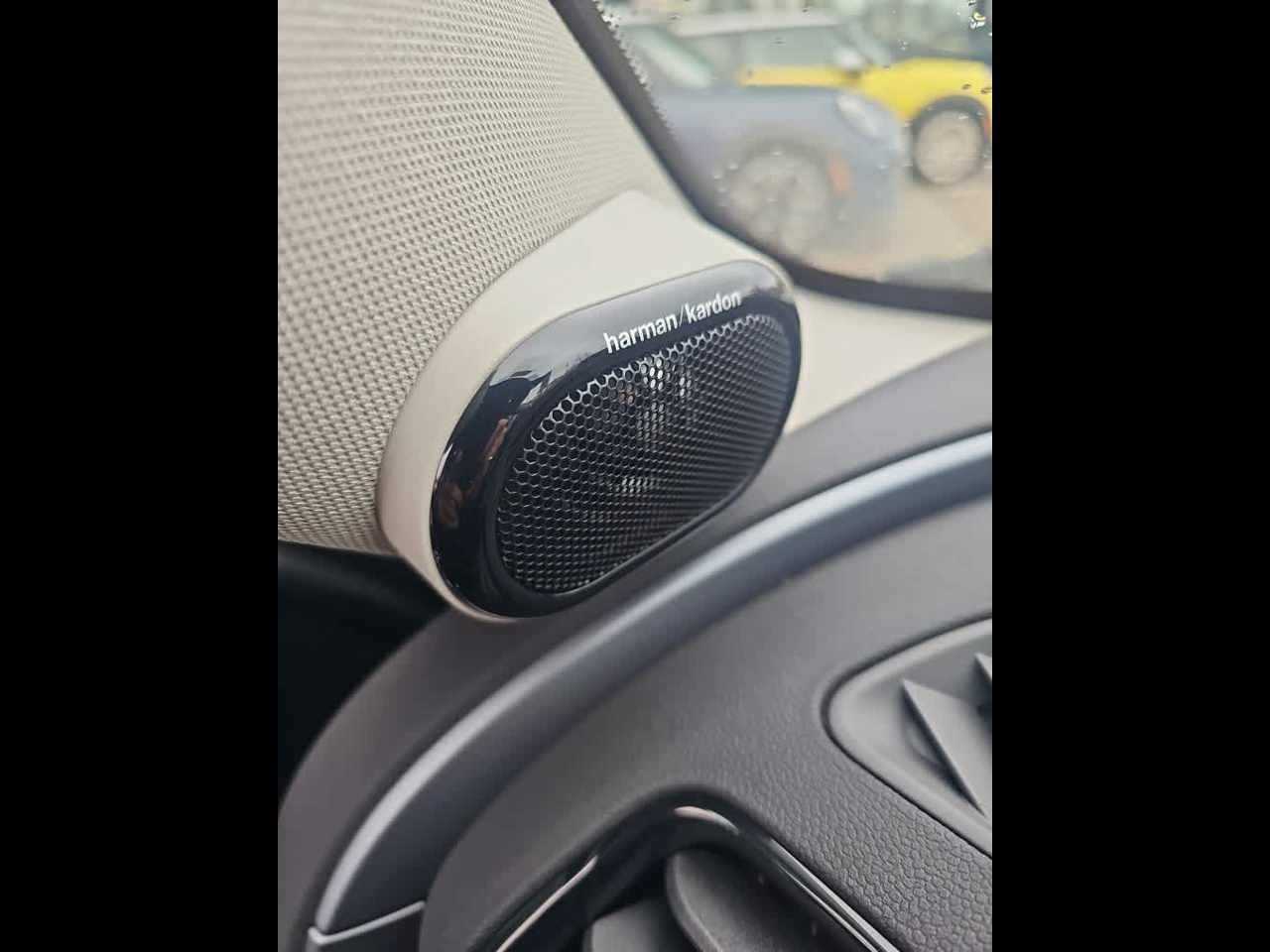 2023 MINI CLUBMAN ICONIC