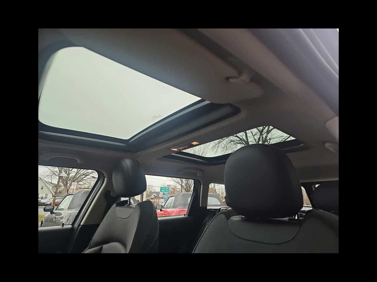 2023 MINI CLUBMAN ICONIC