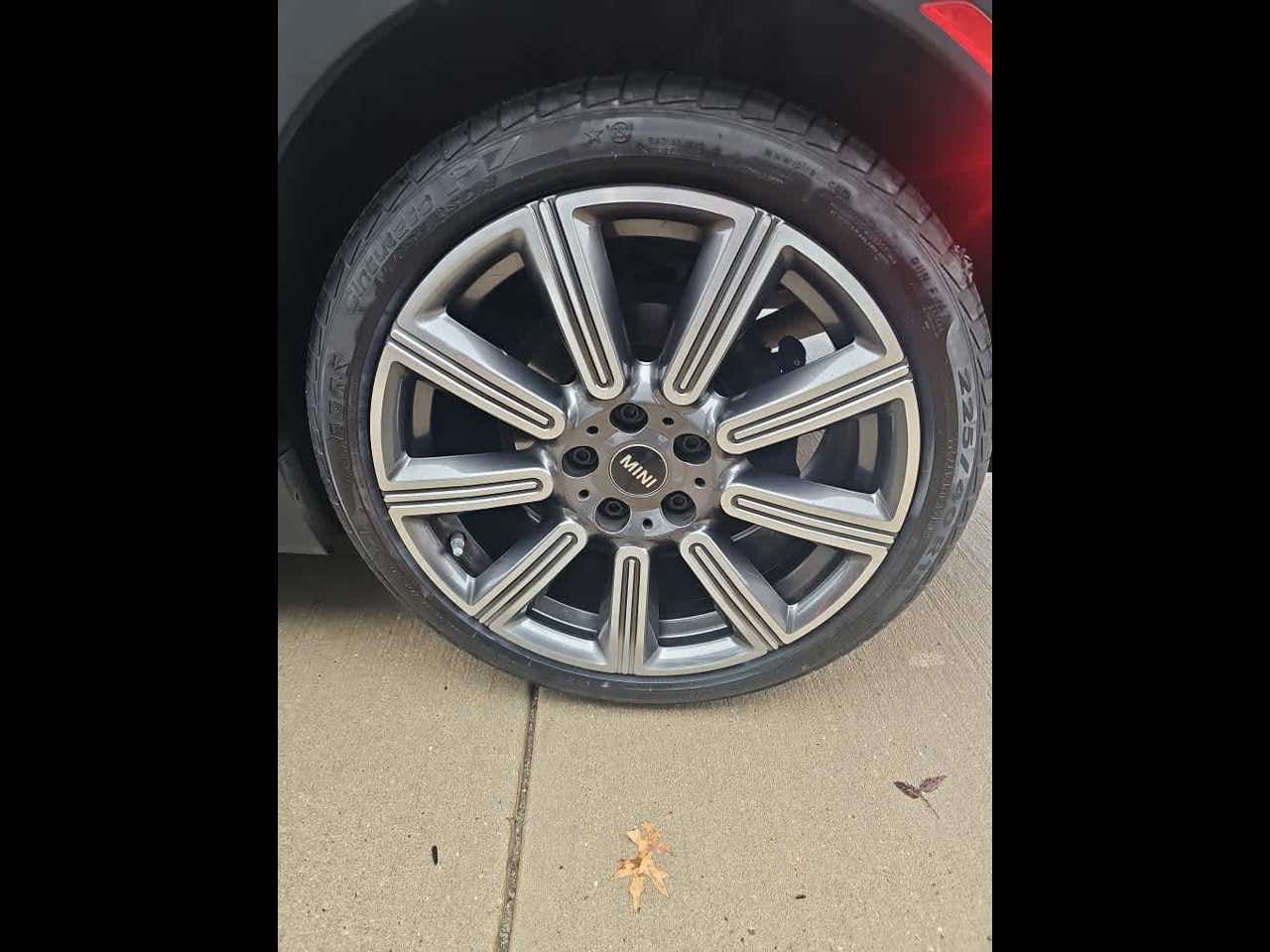 2023 MINI CLUBMAN ICONIC