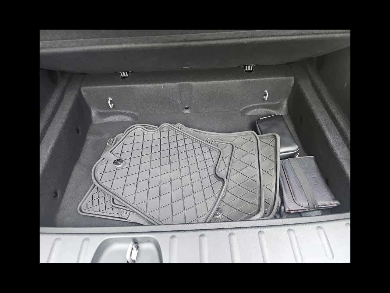 2023 MINI CLUBMAN ICONIC