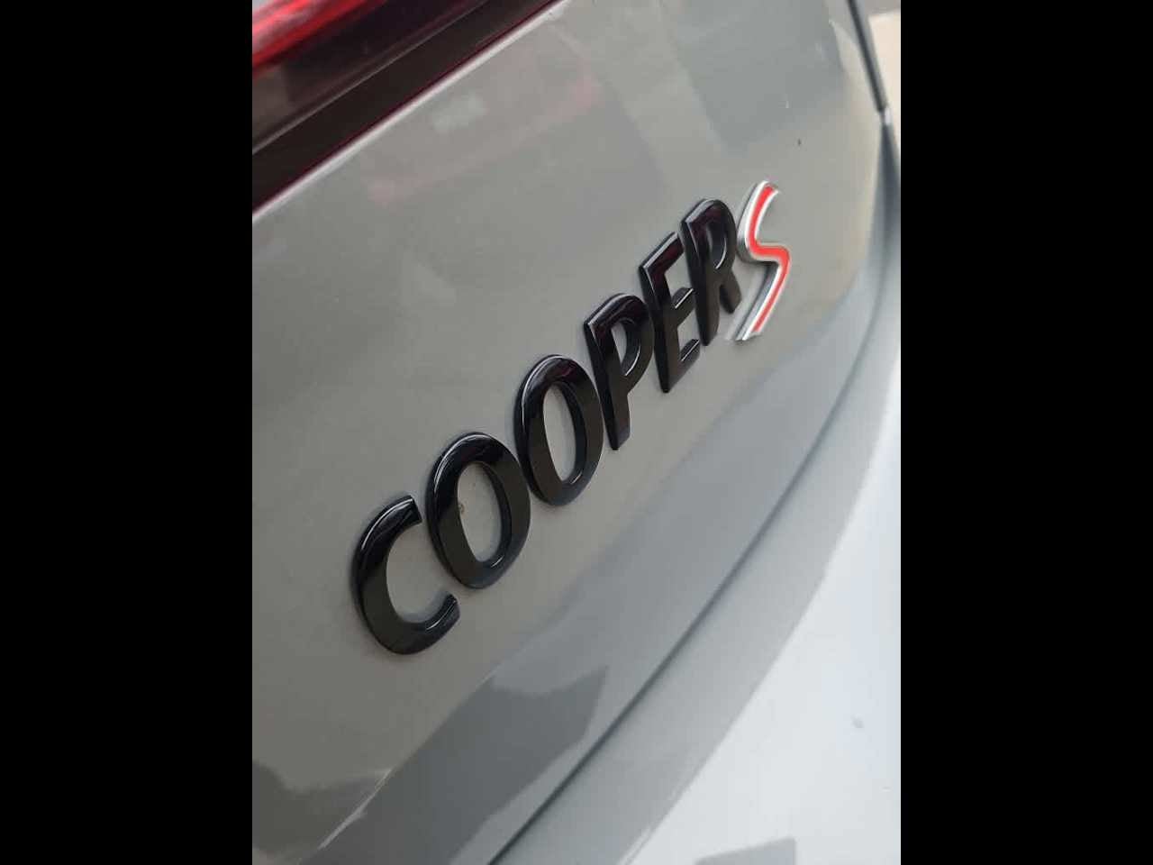 2023 MINI CLUBMAN ICONIC