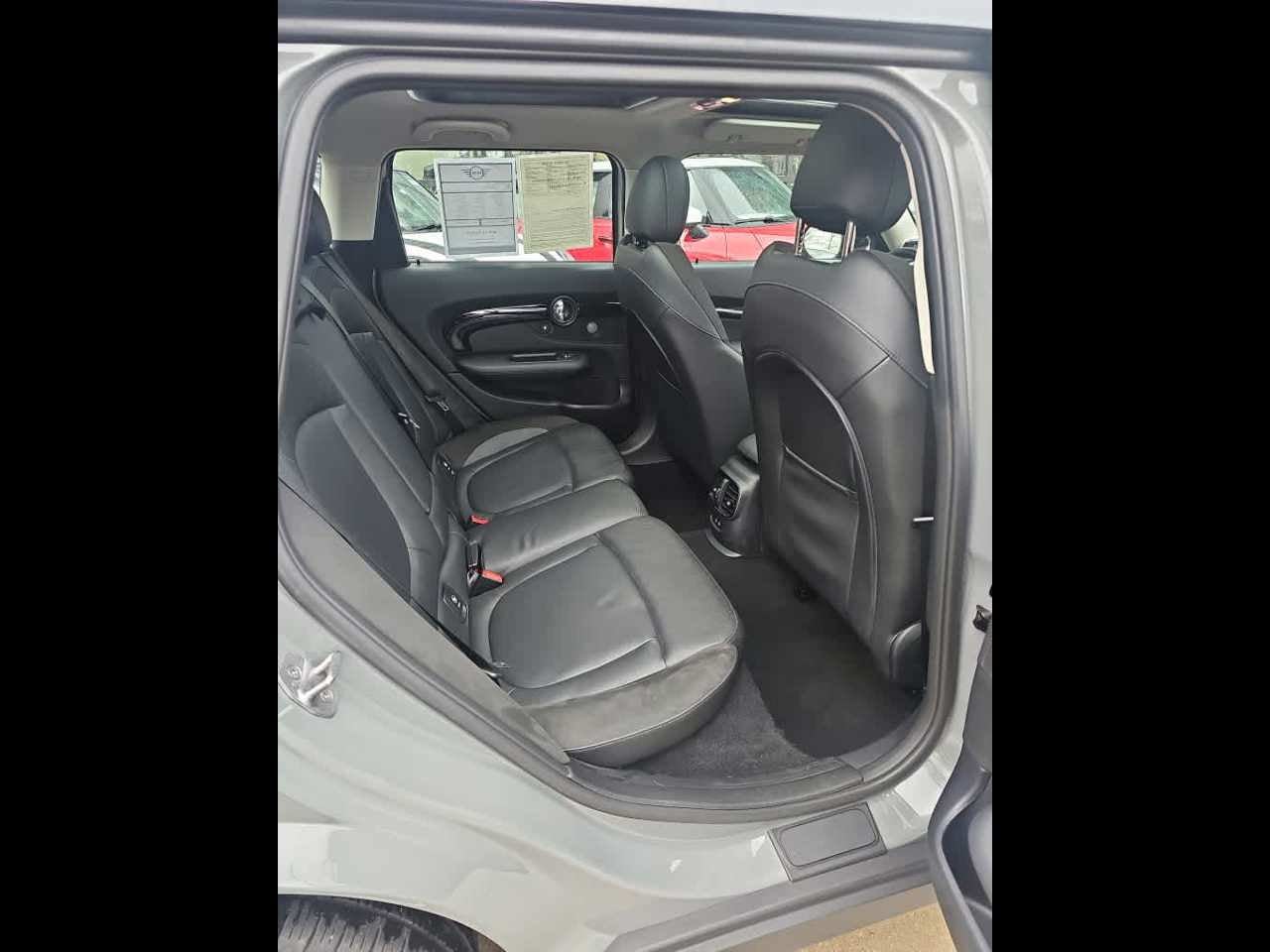 2023 MINI CLUBMAN ICONIC