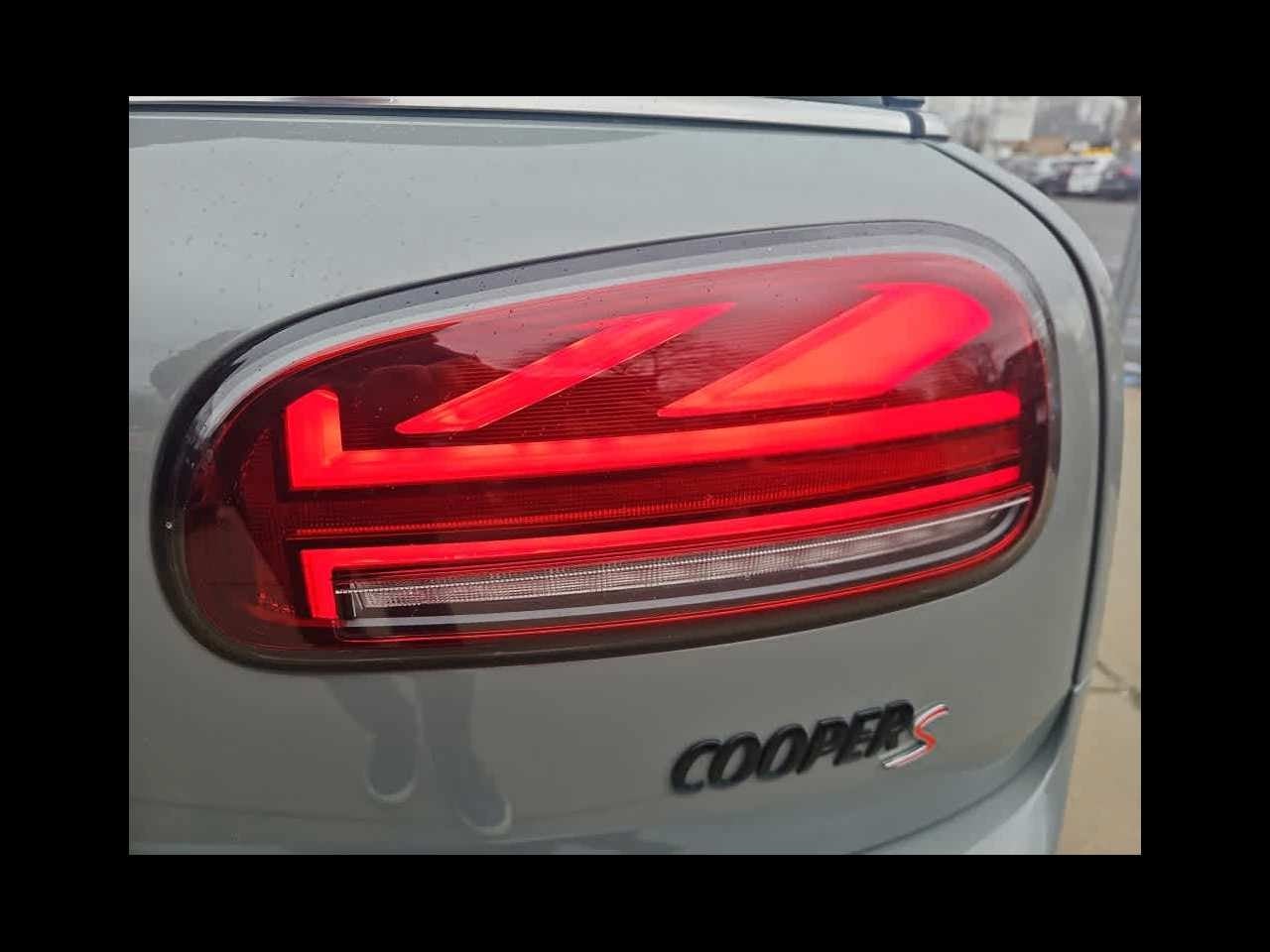 2023 MINI CLUBMAN ICONIC