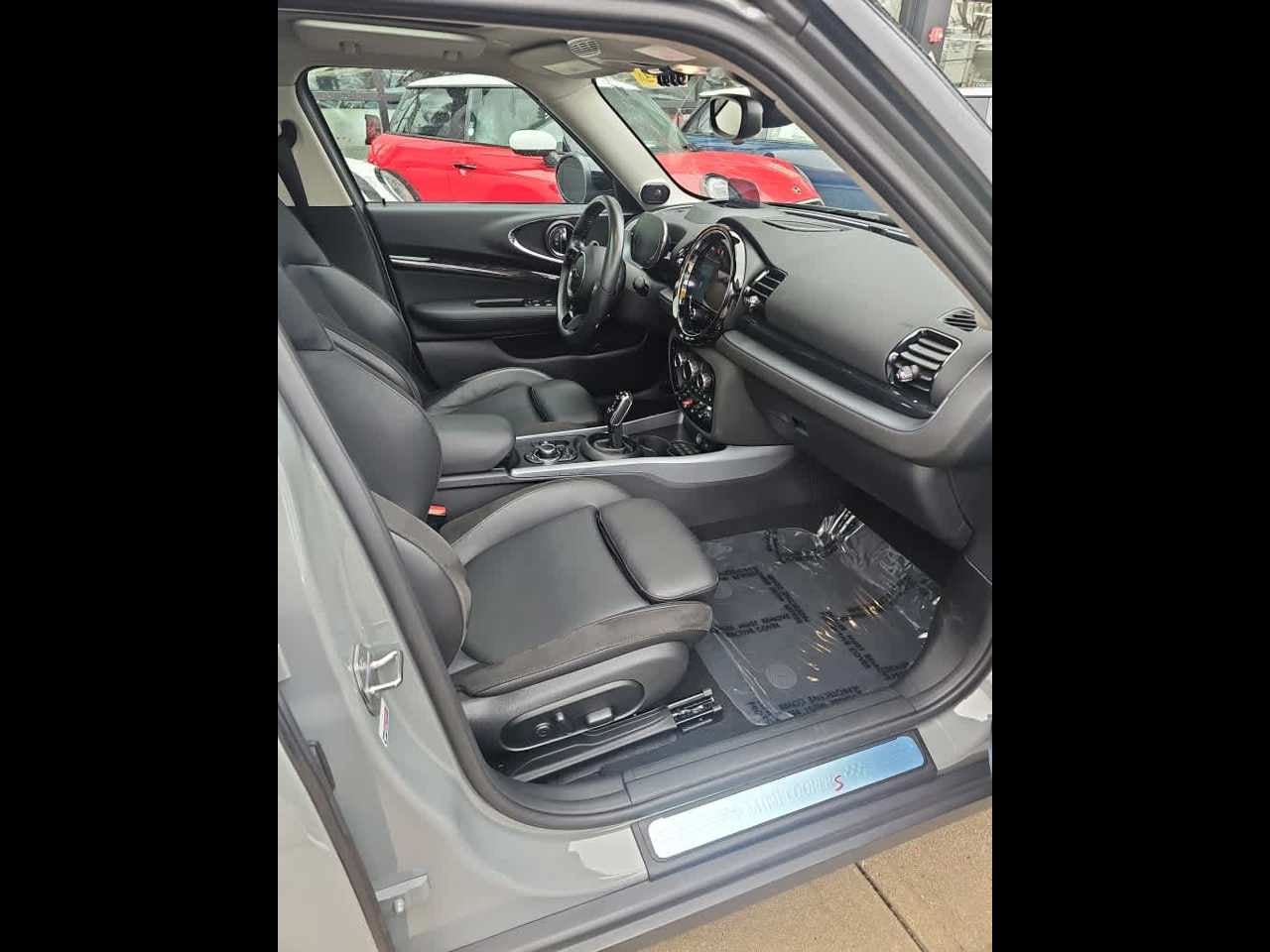 2023 MINI CLUBMAN ICONIC