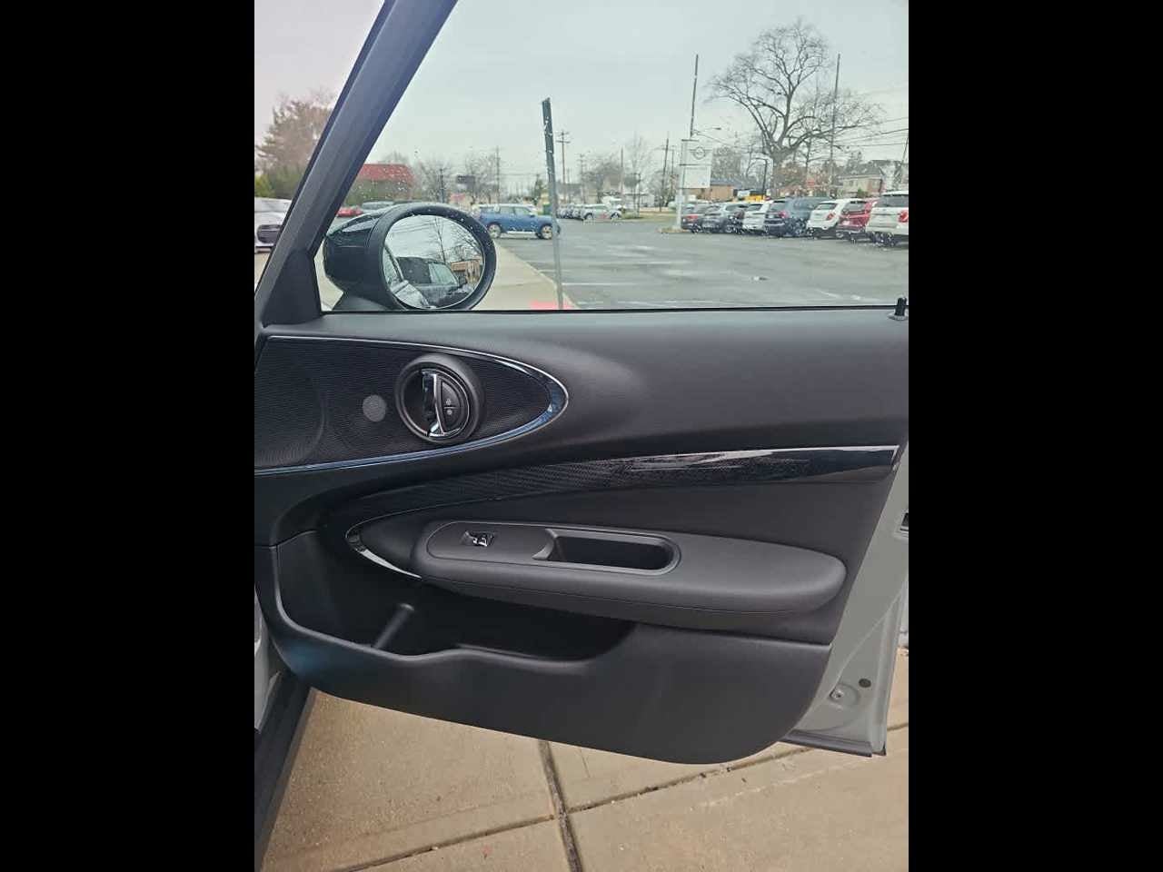 2023 MINI CLUBMAN ICONIC