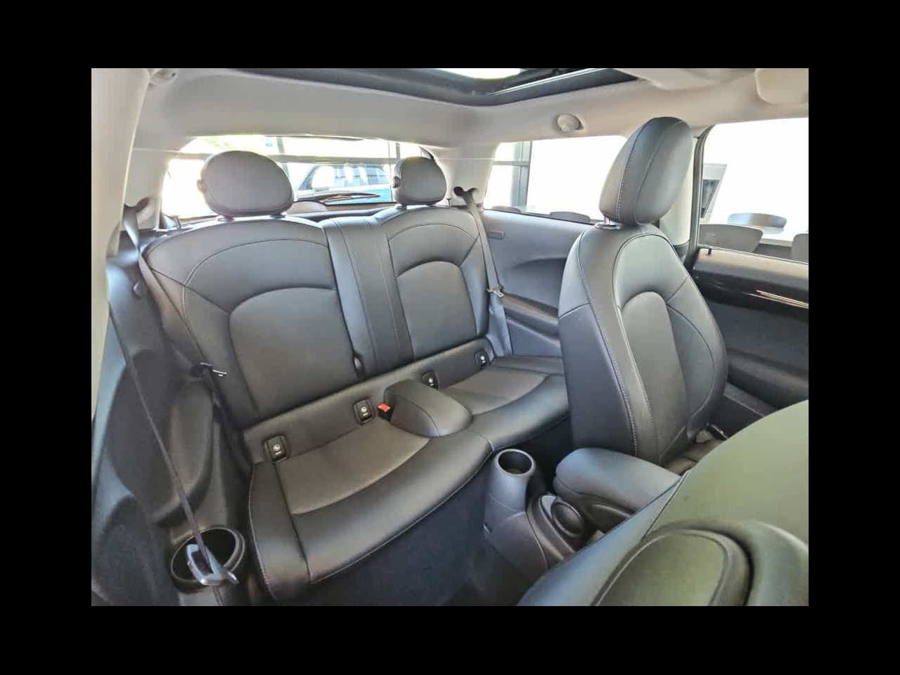 2019 MINI HARDTOP 2 DOOR SIGNATURE