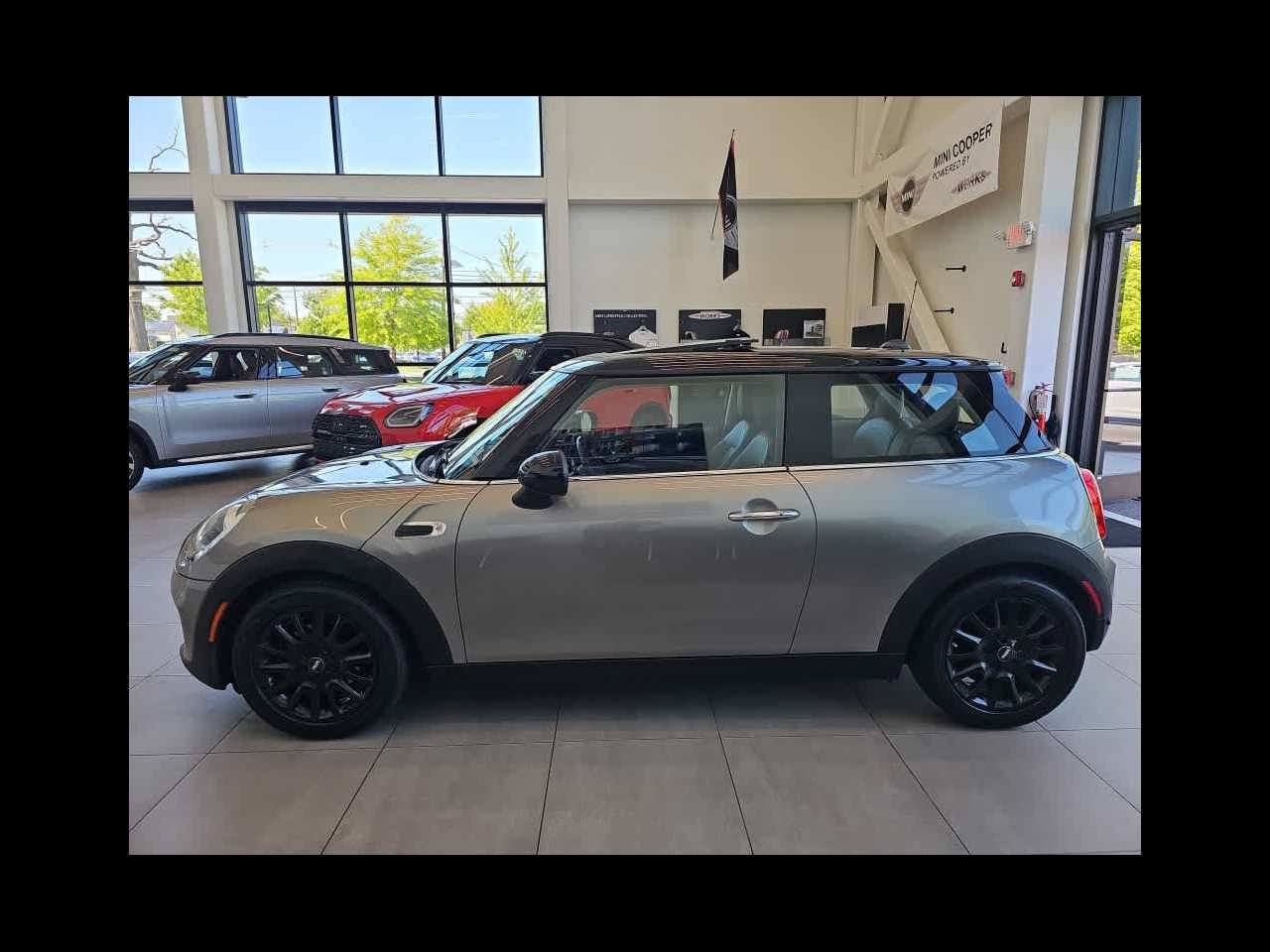 2019 MINI HARDTOP 2 DOOR SIGNATURE