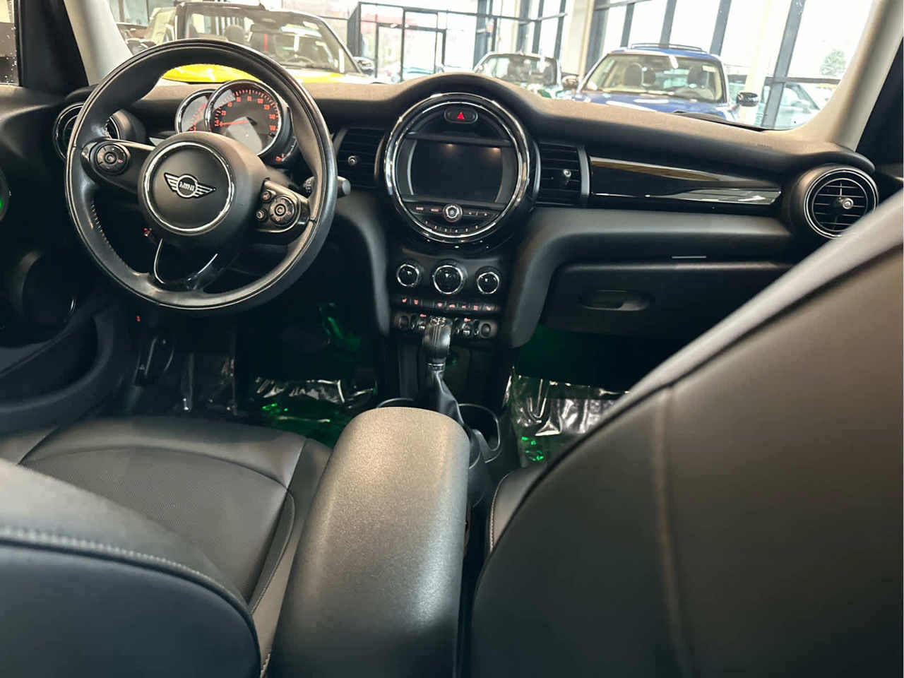 2019 MINI HARDTOP 4 DOOR SIGNATURE