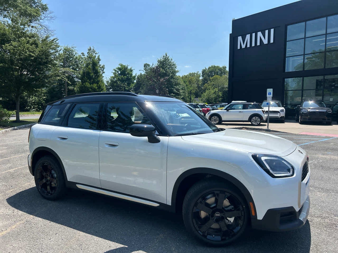 2025 MINI COUNTRYMAN SIGNATURE PLUS
