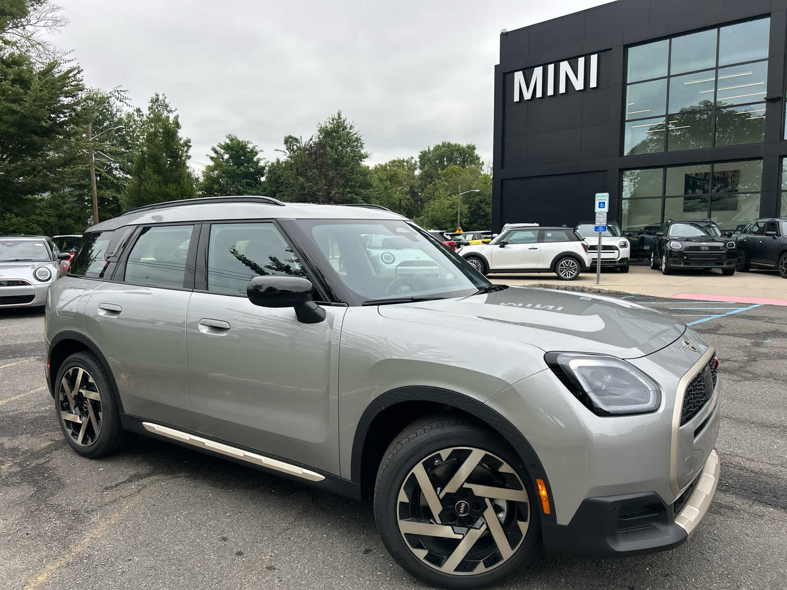 2025 MINI COUNTRYMAN SIGNATURE PLUS