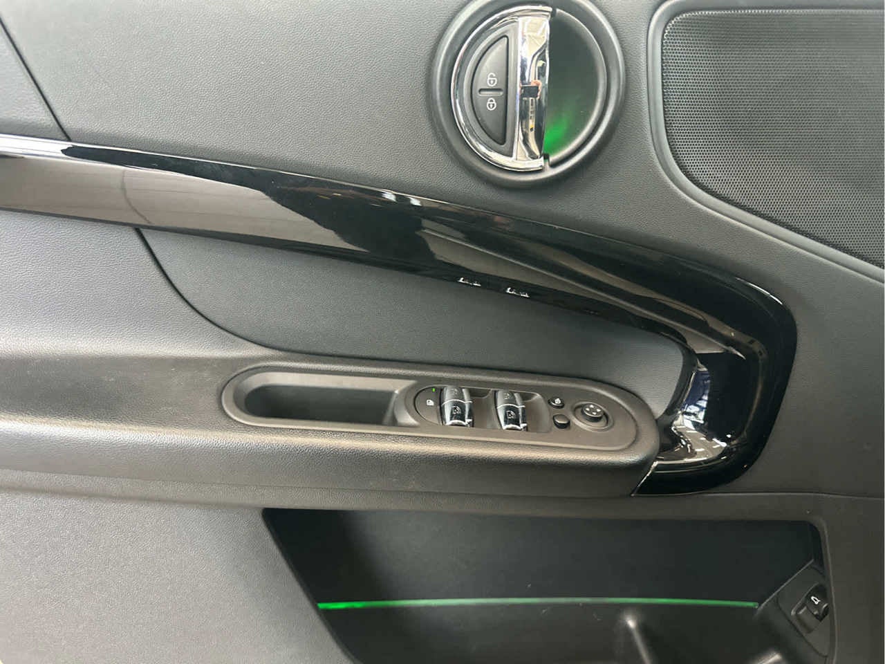 2021 MINI COUNTRYMAN SIGNATURE