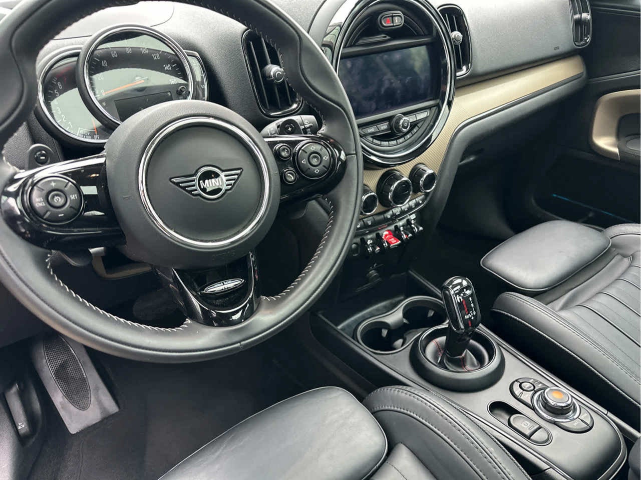 2020 MINI COUNTRYMAN ICONIC