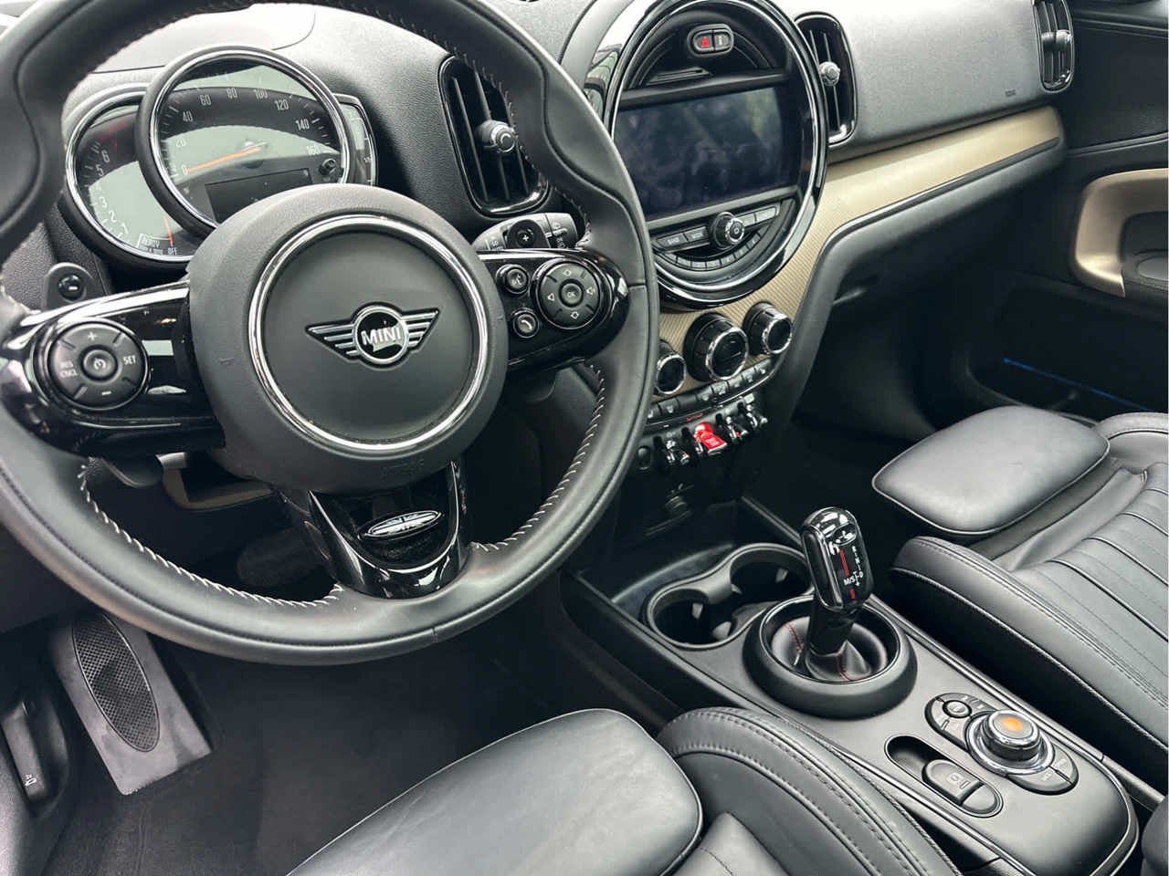 2020 MINI COUNTRYMAN ICONIC