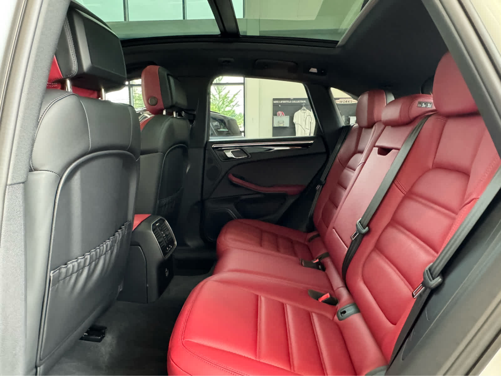 2026 Porsche Macan S AWD