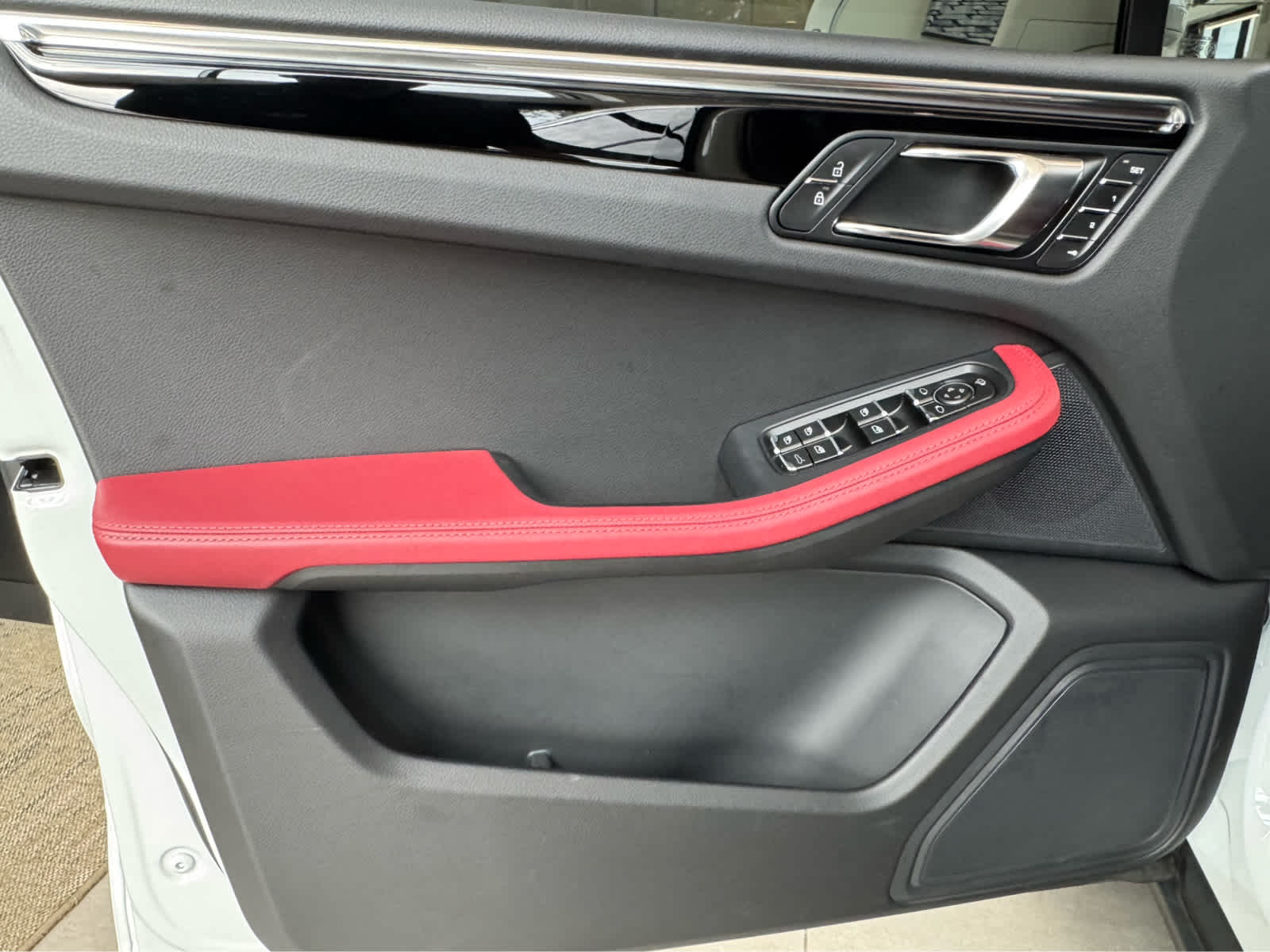 2026 Porsche Macan S AWD