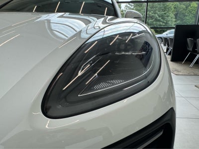 2026 Porsche Macan S AWD