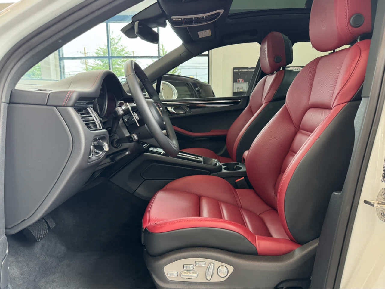 2026 Porsche Macan S AWD