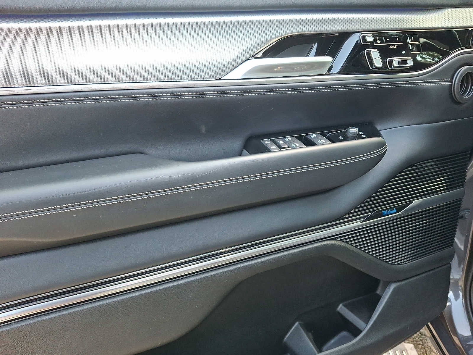 2023 Jeep Grand Wagoneer 4x4