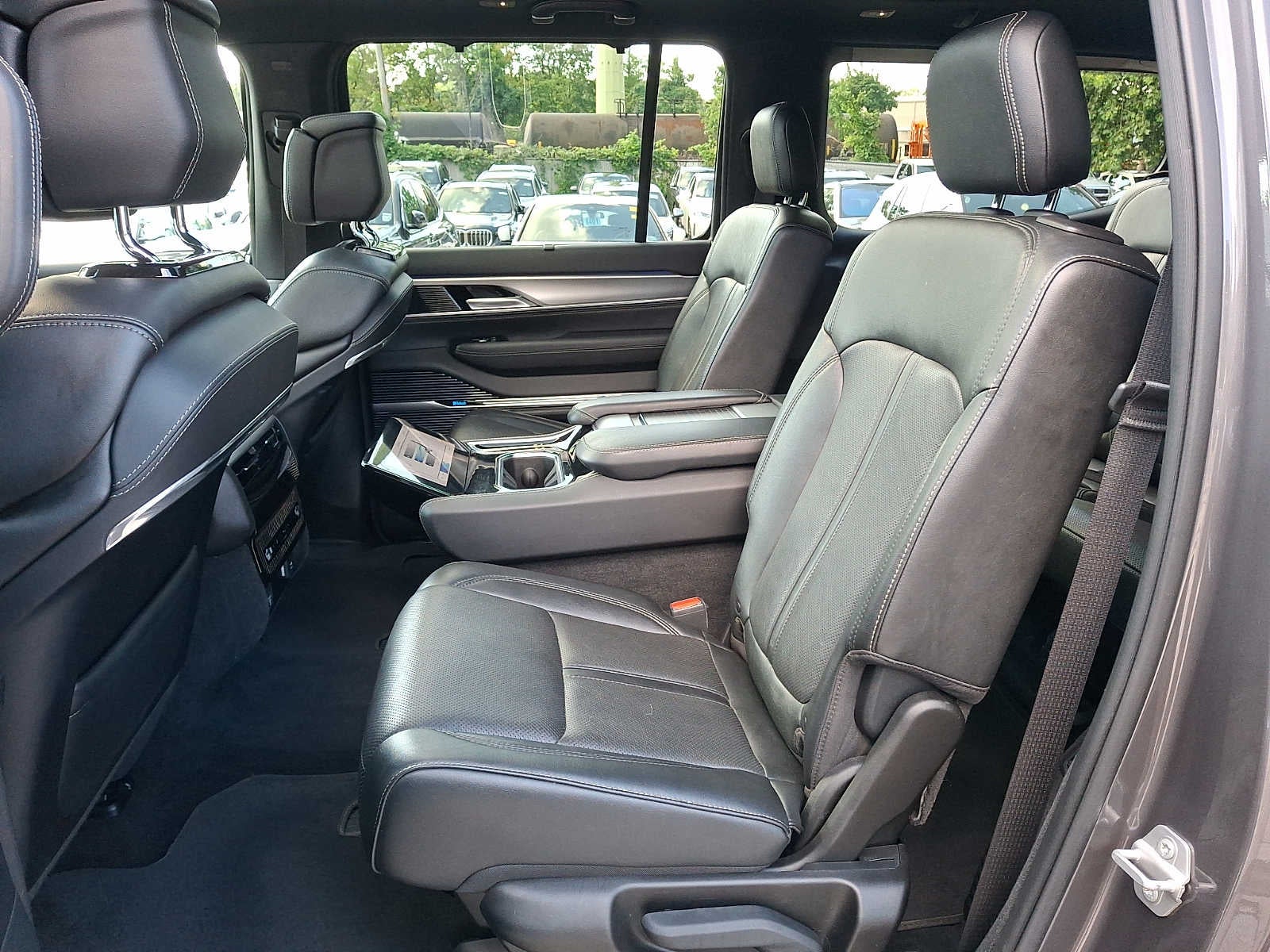 2023 Jeep Grand Wagoneer 4x4