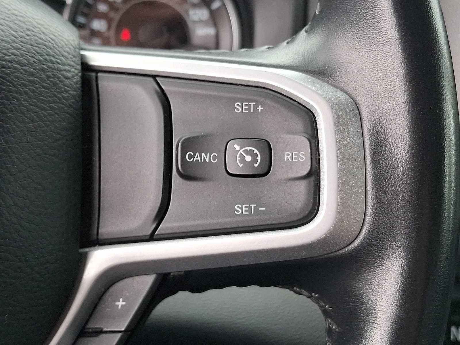 2020 RAM 1500 Big Horn 4x4 Crew Cab 57 Box