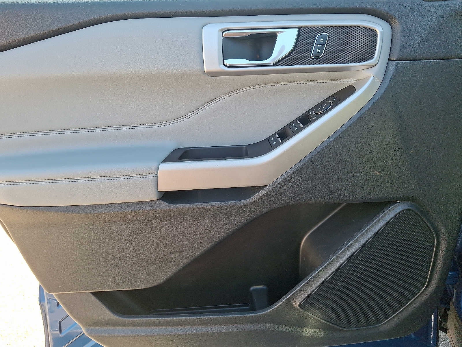 2022 Ford Explorer XLT 4WD