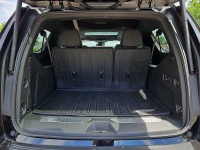 2024 Chevrolet Suburban 4WD 4dr RST