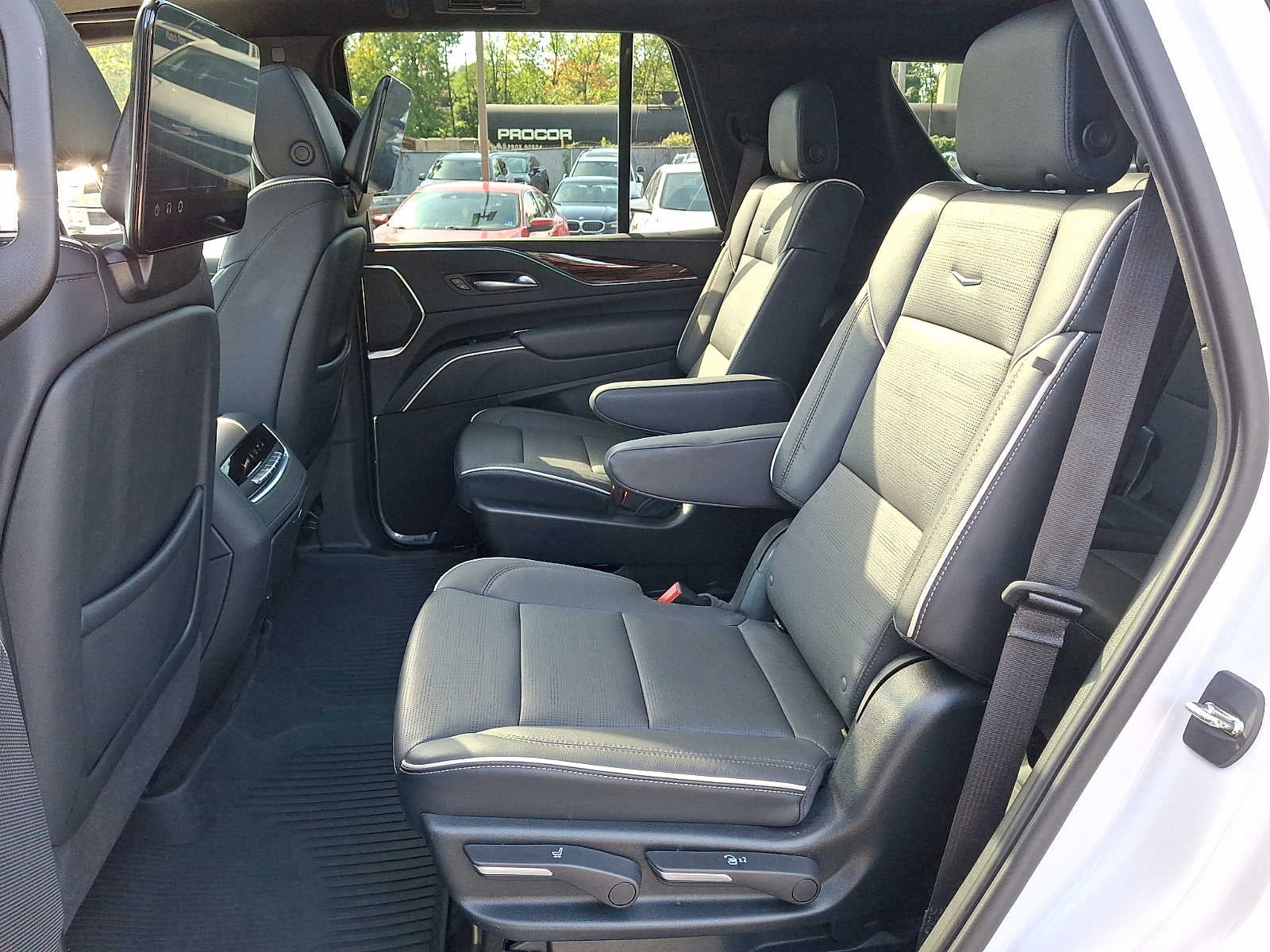 2023 Cadillac Escalade 4WD 4dr Premium Luxury