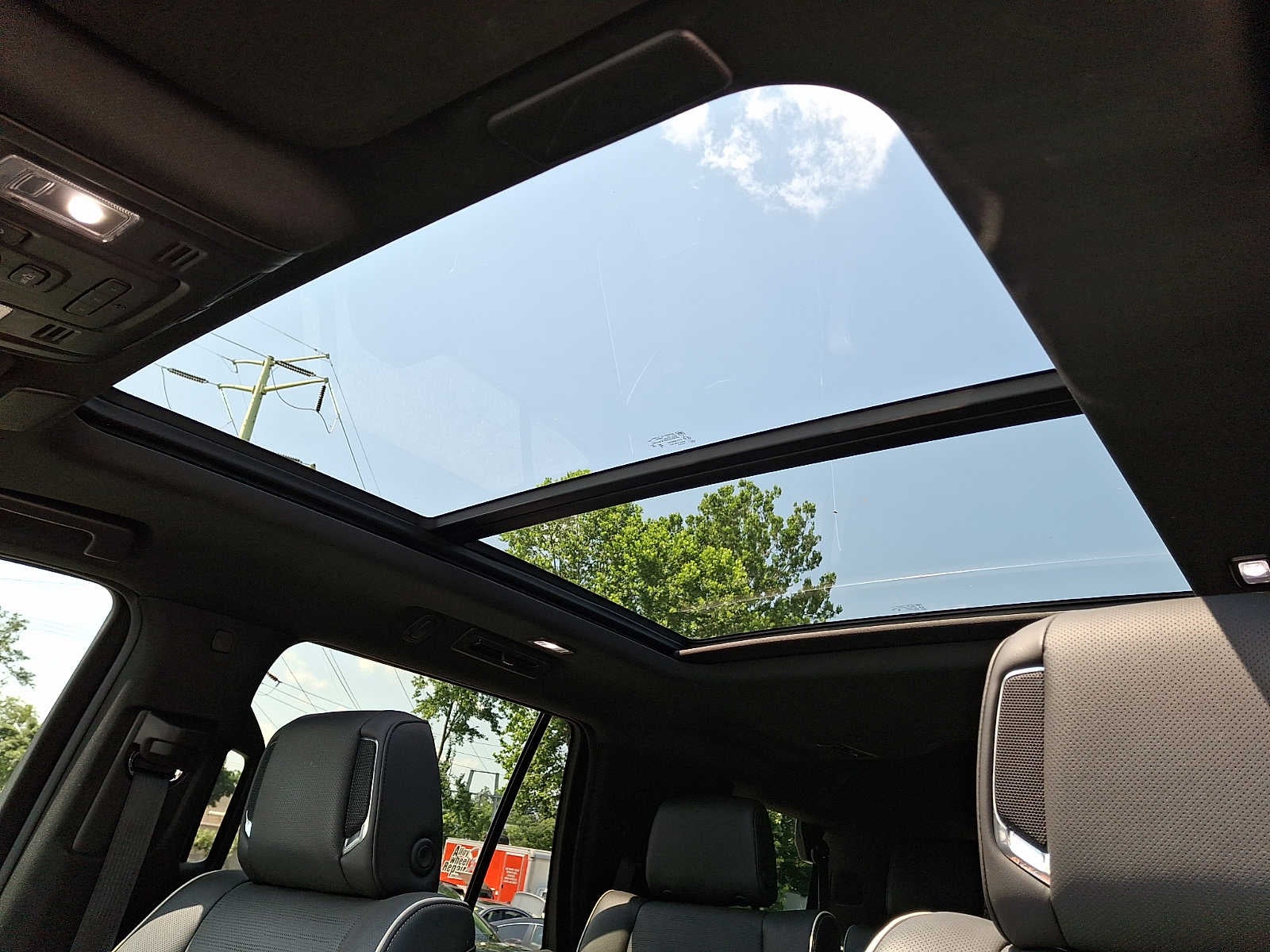 2023 Cadillac Escalade 4WD 4dr Premium Luxury
