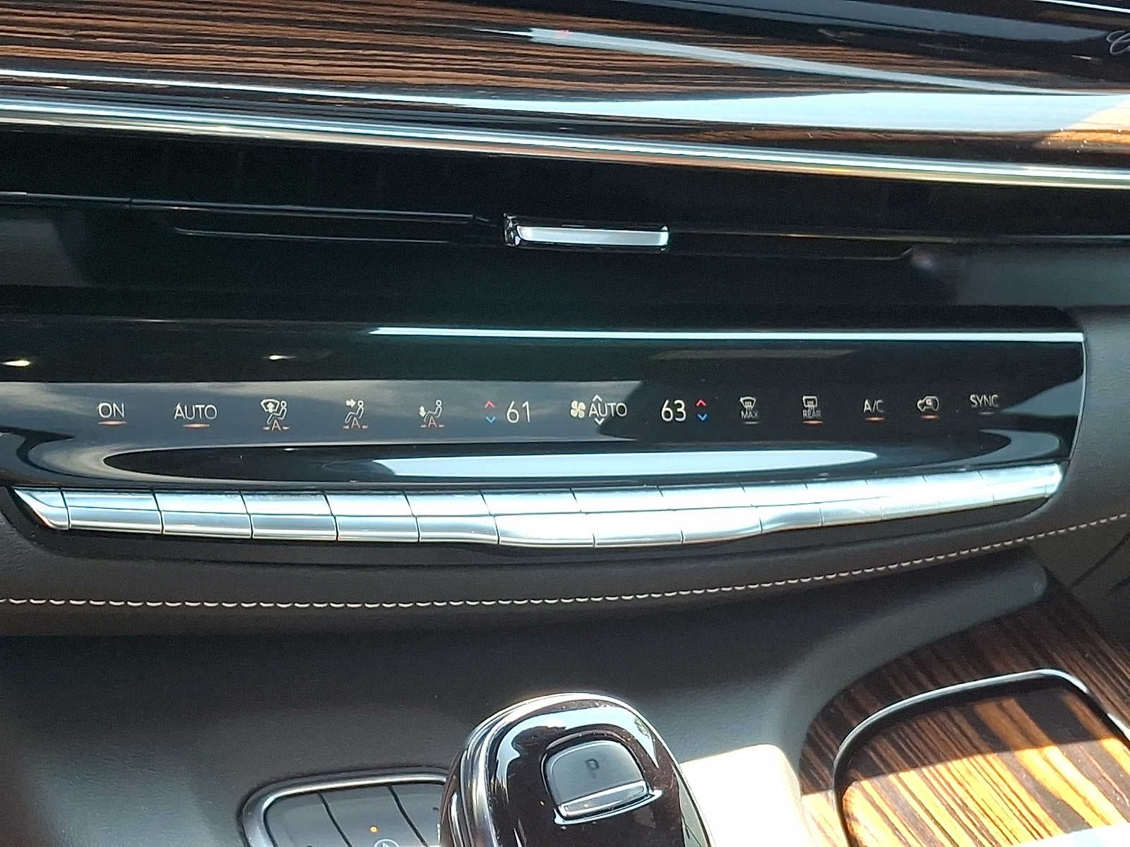 2023 Cadillac Escalade 4WD 4dr Premium Luxury